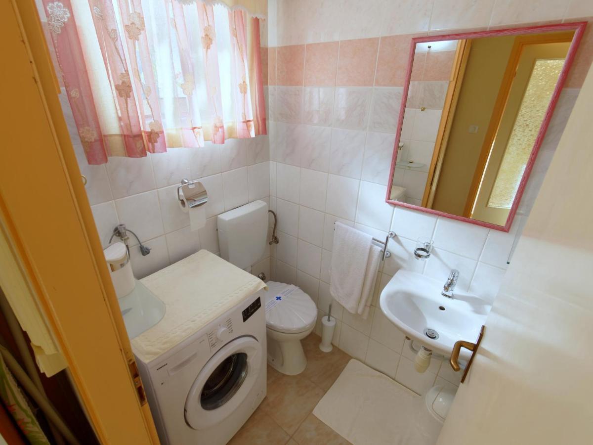Holiday Home Nevena Buje Buitenkant foto
