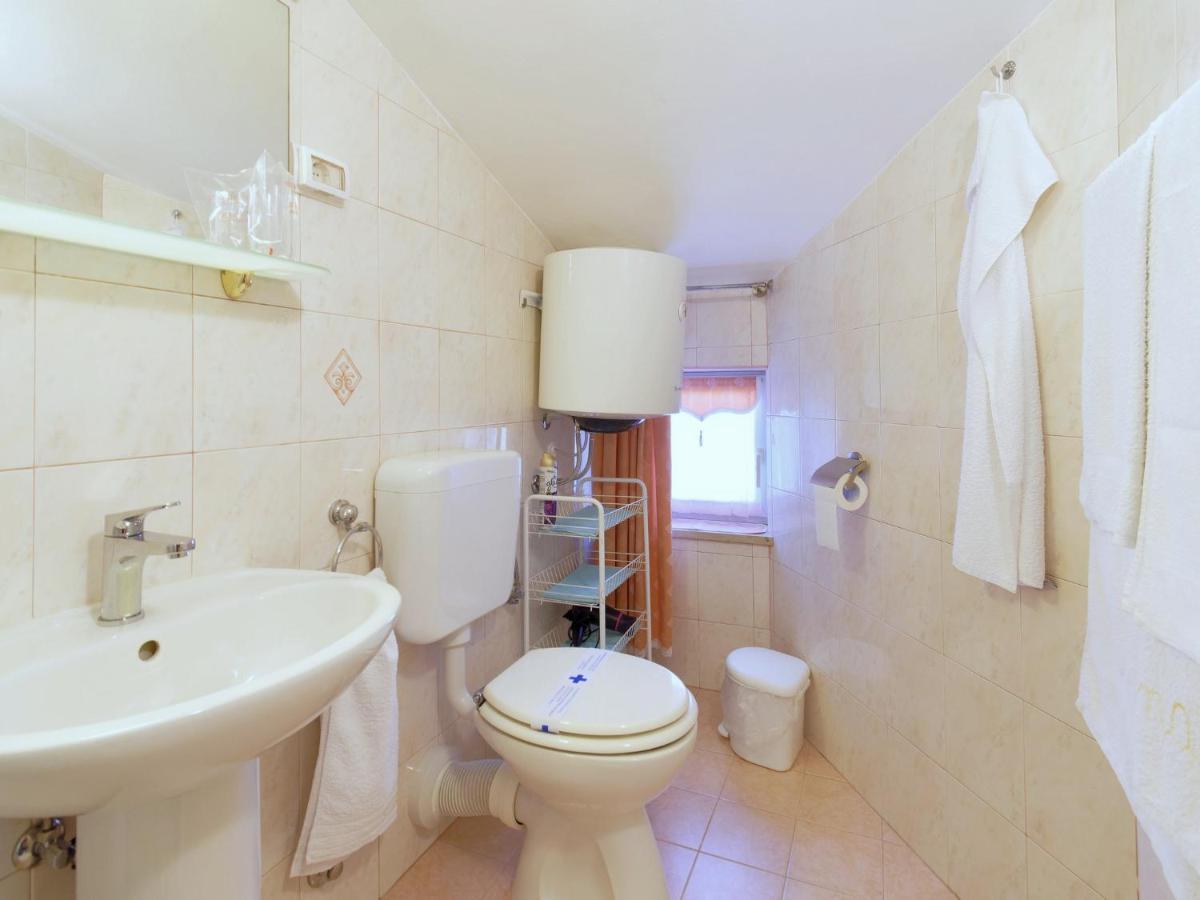 Holiday Home Nevena Buje Buitenkant foto