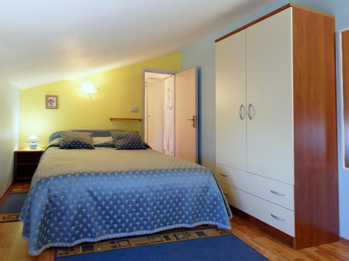 Holiday Home Nevena Buje Buitenkant foto