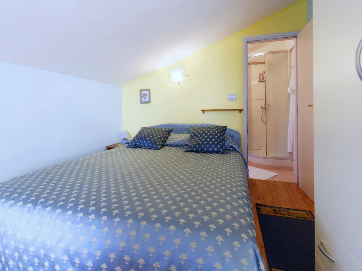 Holiday Home Nevena Buje Buitenkant foto